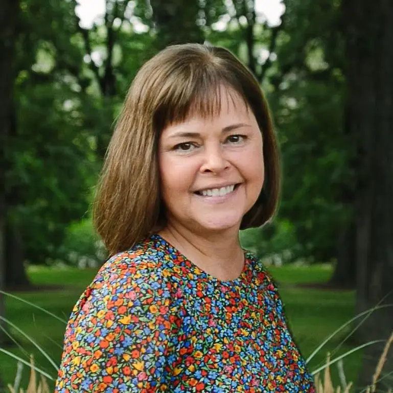 Teri Wood headshot
